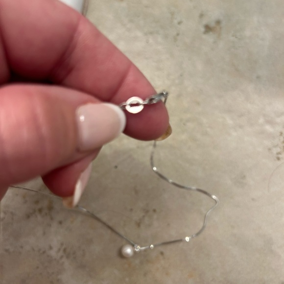 Genuine, pearl and diamond drop pendant with sterling silver box chain - Picture 7 of 11